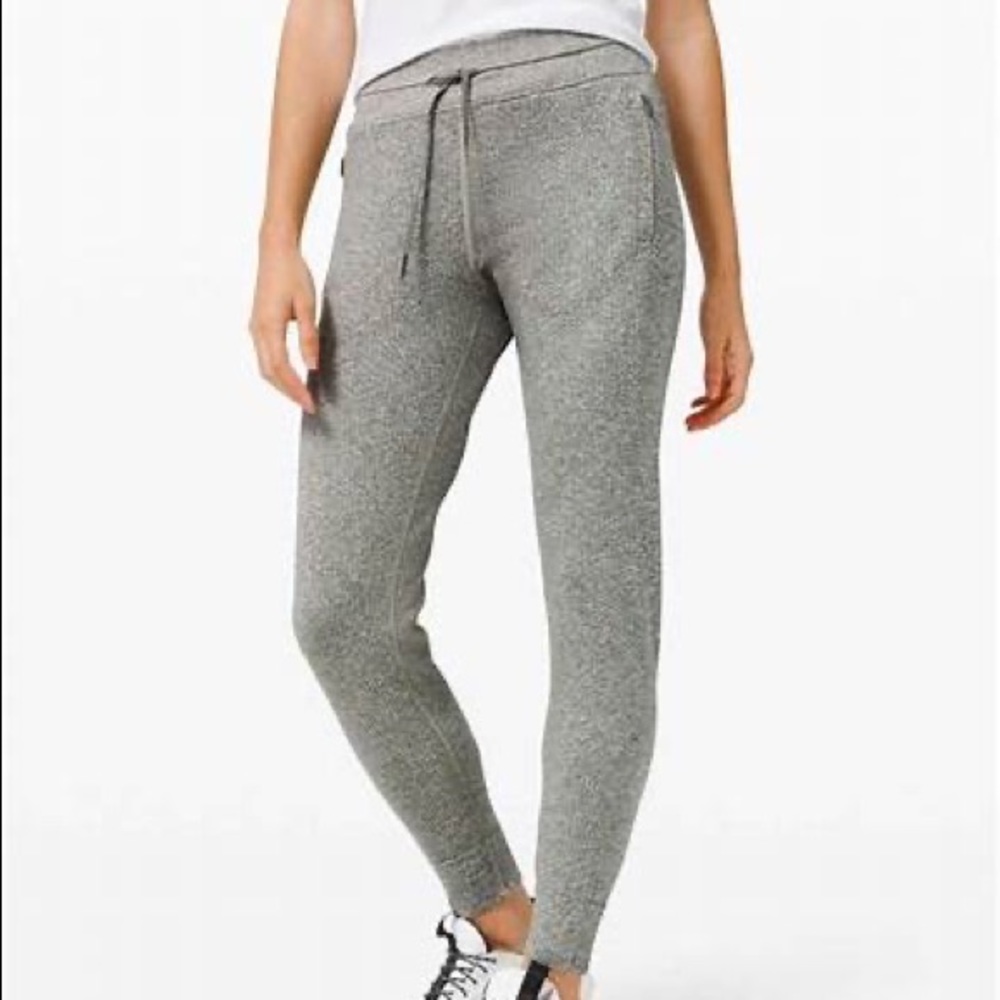 Lululemon Engineered Warmth Joggers W sz 10